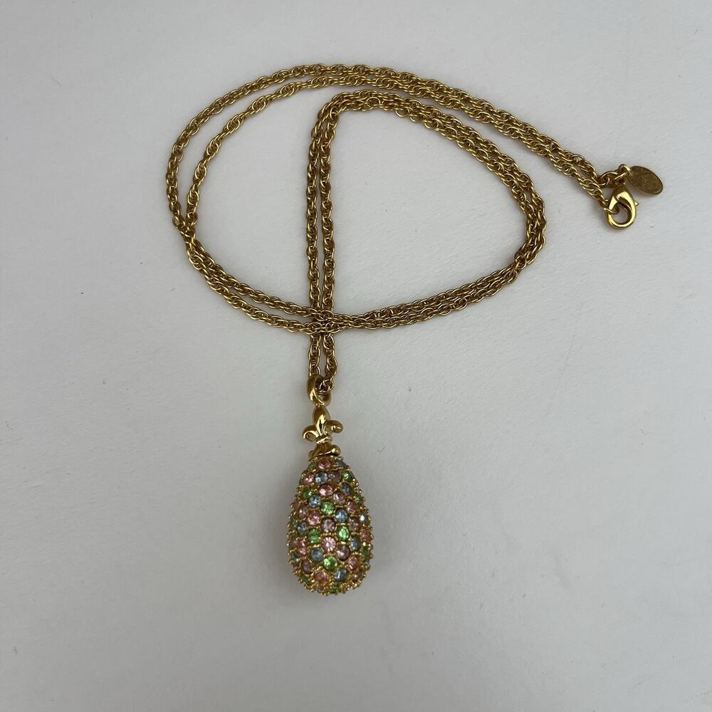 Vintage Joan Rivers Pastel Rhinestone Fleur De Lis Pineapple Egg Necklace
